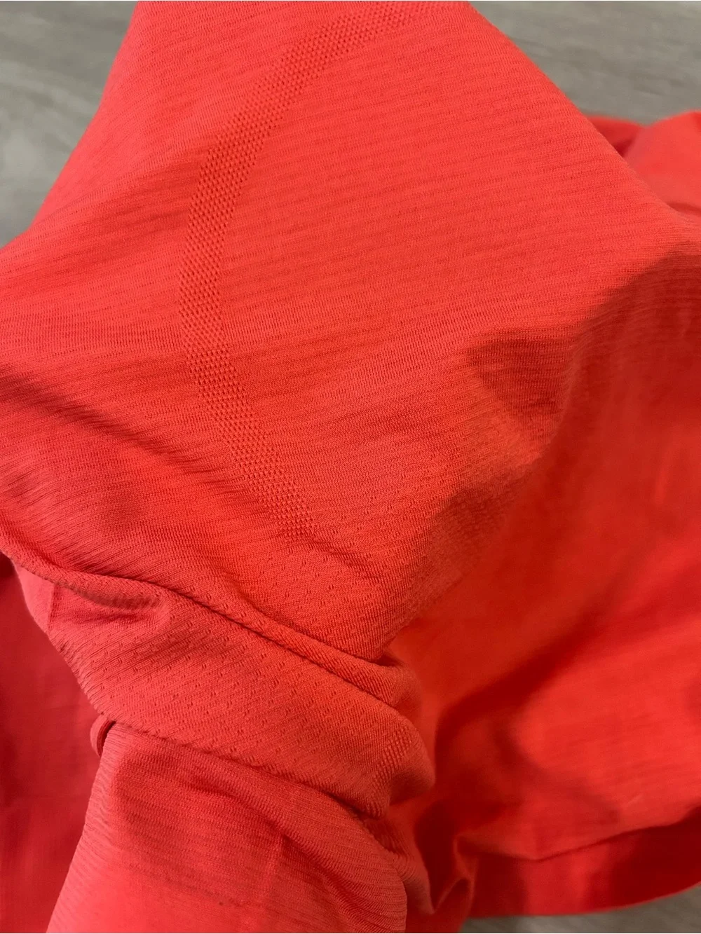 Women’s Lululemon Swiftly Tech Long Sleeve 2.0 Race Length size 6 Orange
